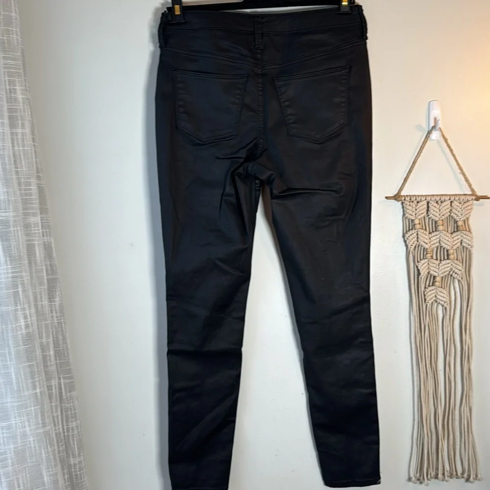 EUC Universal Thread Target Black Wax Skinny Jeans Size 6/28 - Picture 2 of 5